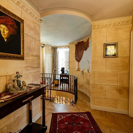 Francy House Guest house *