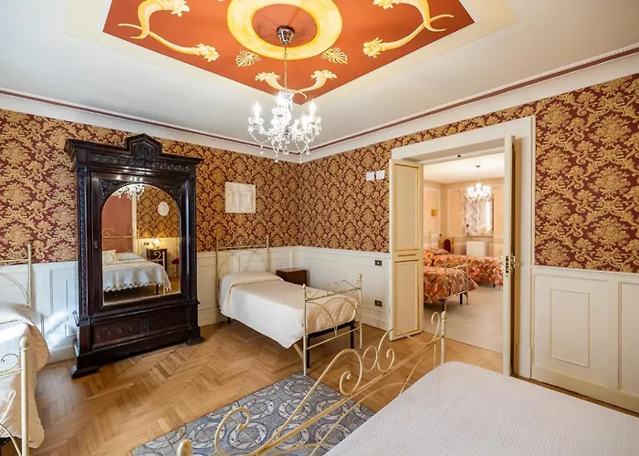 Francy House Affittacamere 3*